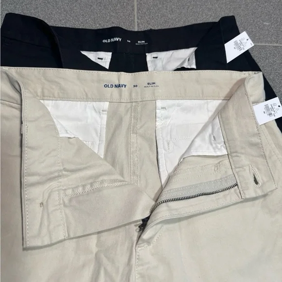 NWT 2 Old Navy Men's Shorts Cream and Black Flat Front Shorts - Picture 2 of 4